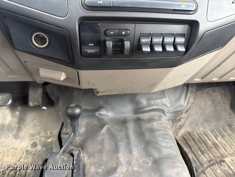 image for item FB8051 2008 Ford F450 Super Duty truck