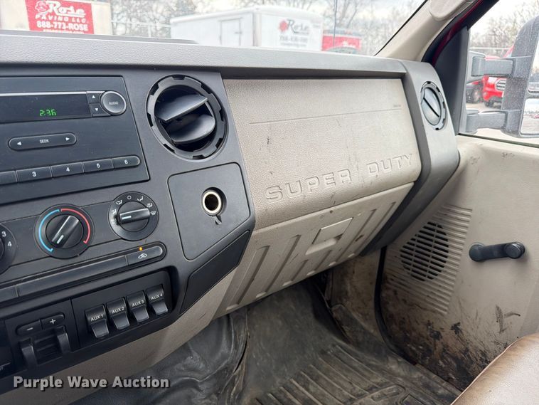 image for item FB8051 2008 Ford F450 Super Duty truck
