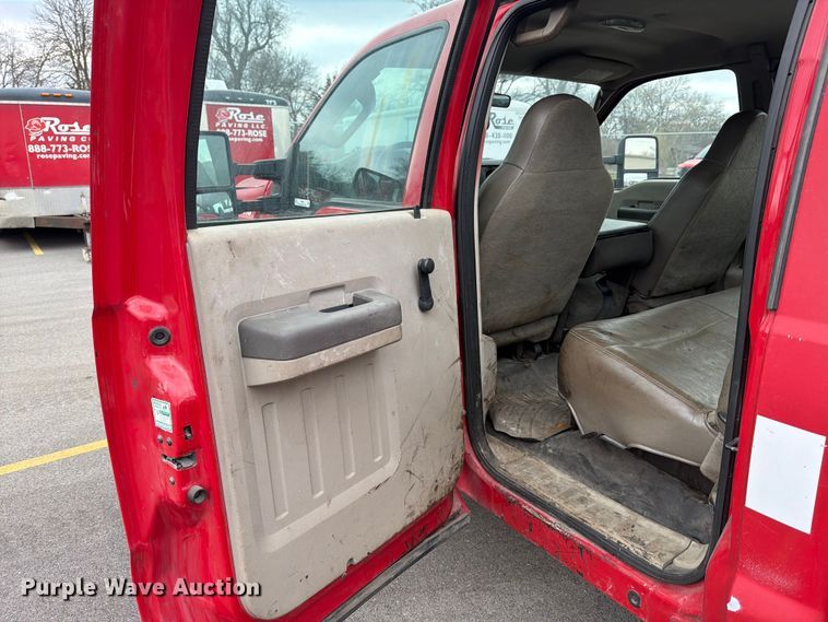 image for item FB8051 2008 Ford F450 Super Duty truck