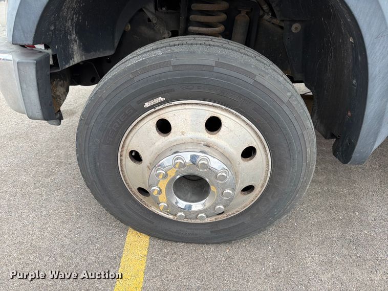 image for item FB8051 2008 Ford F450 Super Duty truck