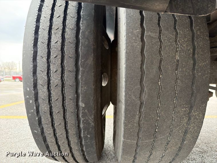 image for item FB8051 2008 Ford F450 Super Duty truck