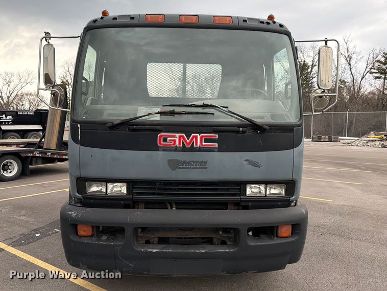 image for item FB8052 2002 GMC T6500 truck cab and chassis