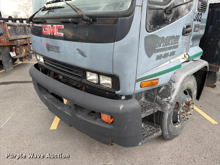 image for item FB8052 2002 GMC T6500 truck cab and chassis