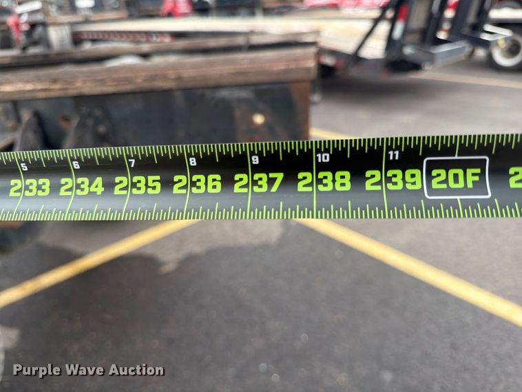 image for item FB8052 2002 GMC T6500 truck cab and chassis