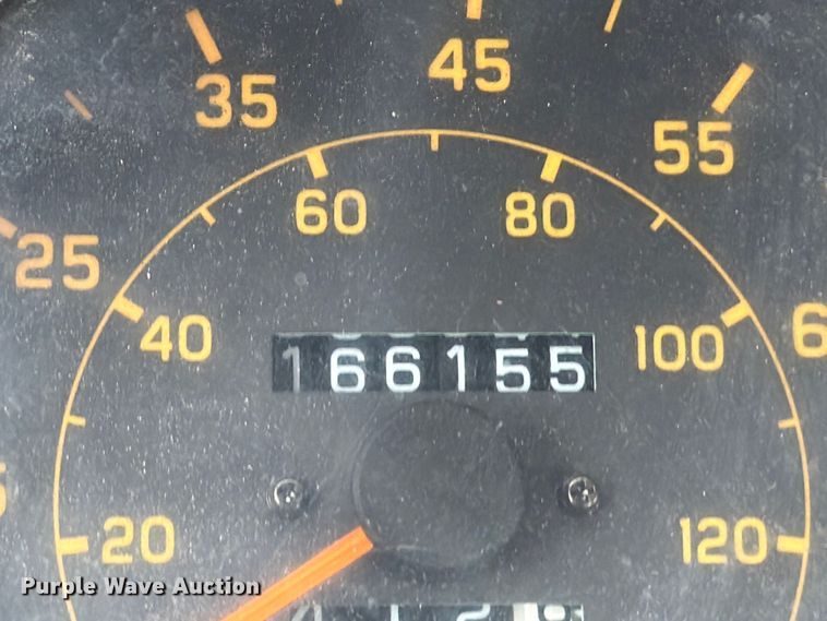 image for item FB8052 2002 GMC T6500 truck cab and chassis