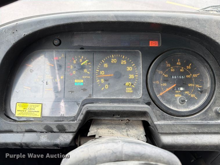 image for item FB8052 2002 GMC T6500 truck cab and chassis