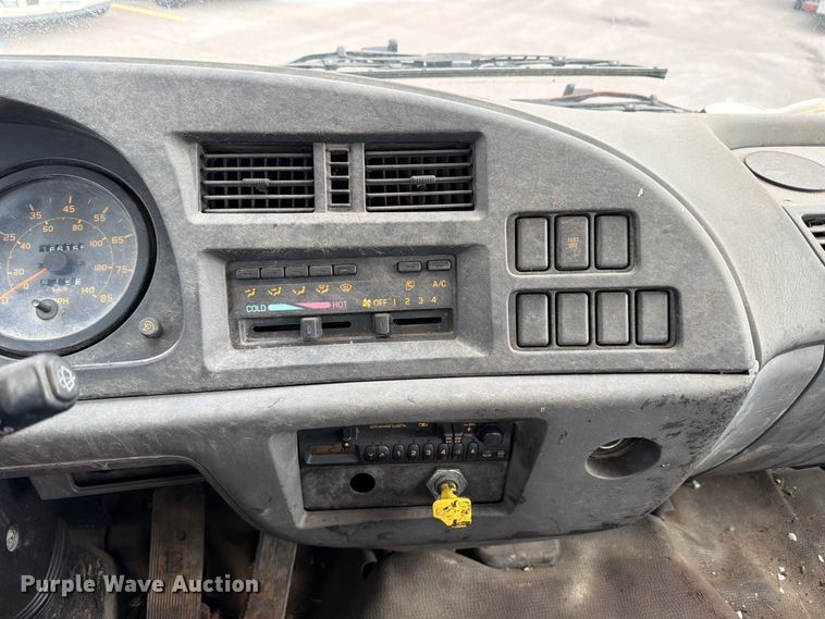 image for item FB8052 2002 GMC T6500 truck cab and chassis