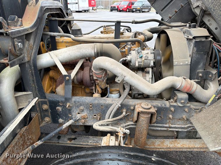 image for item FB8052 2002 GMC T6500 truck cab and chassis