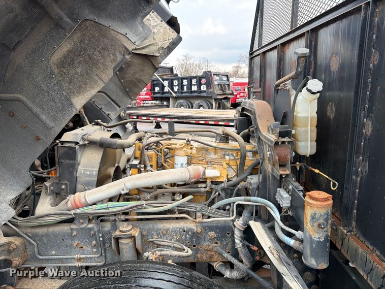 image for item FB8052 2002 GMC T6500 truck cab and chassis