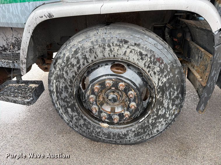 image for item FB8052 2002 GMC T6500 truck cab and chassis