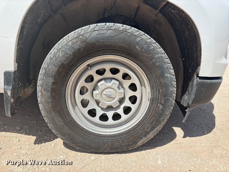 image for item FC2155 2023 Chevrolet Silverado 1500 Ext. Cab pickup truck