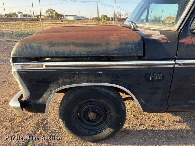 image for item FC2157 1975 Ford F100 pickup truck cab and chassis