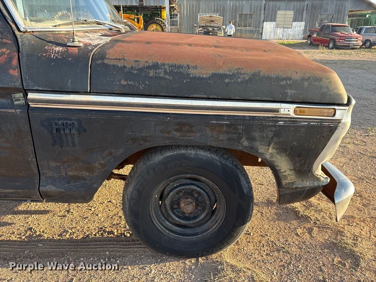 image for item FC2157 1975 Ford F100 pickup truck cab and chassis
