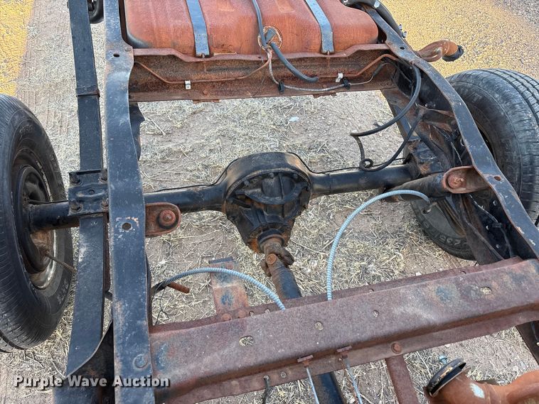 image for item FC2157 1975 Ford F100 pickup truck cab and chassis