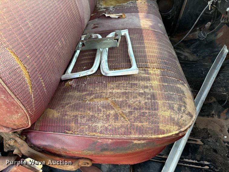 image for item FC2157 1975 Ford F100 pickup truck cab and chassis