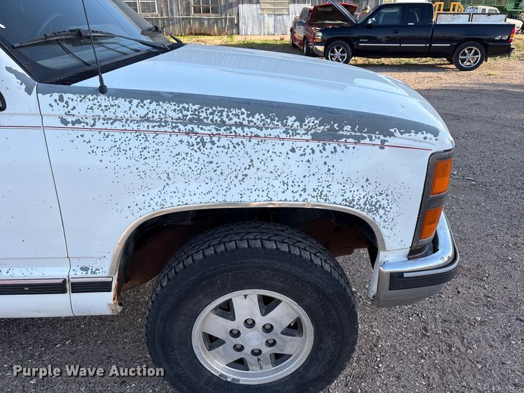 image for item FC2158 1988 Chevrolet K1500 pickup truck