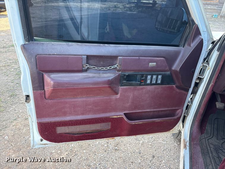 image for item FC2158 1988 Chevrolet K1500 pickup truck