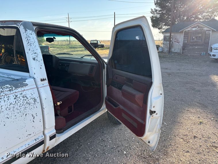 image for item FC2158 1988 Chevrolet K1500 pickup truck