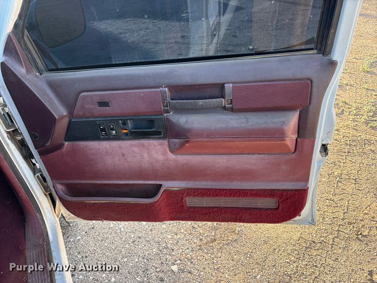 image for item FC2158 1988 Chevrolet K1500 pickup truck