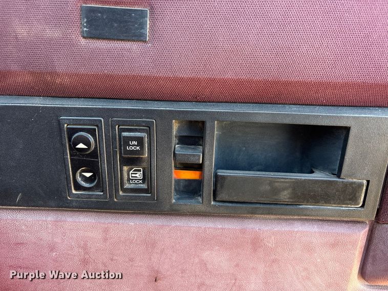 image for item FC2158 1988 Chevrolet K1500 pickup truck