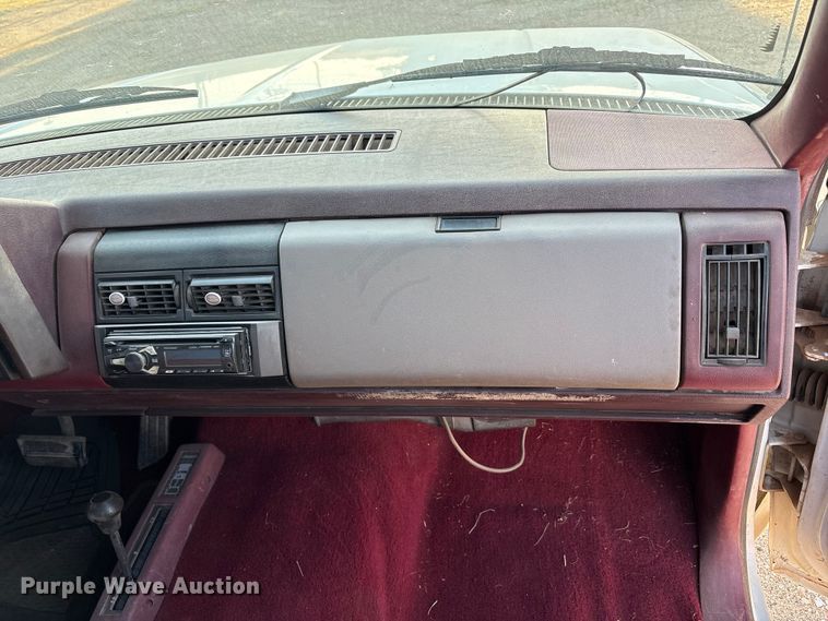 image for item FC2158 1988 Chevrolet K1500 pickup truck