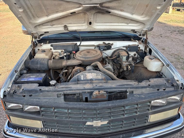 image for item FC2158 1988 Chevrolet K1500 pickup truck