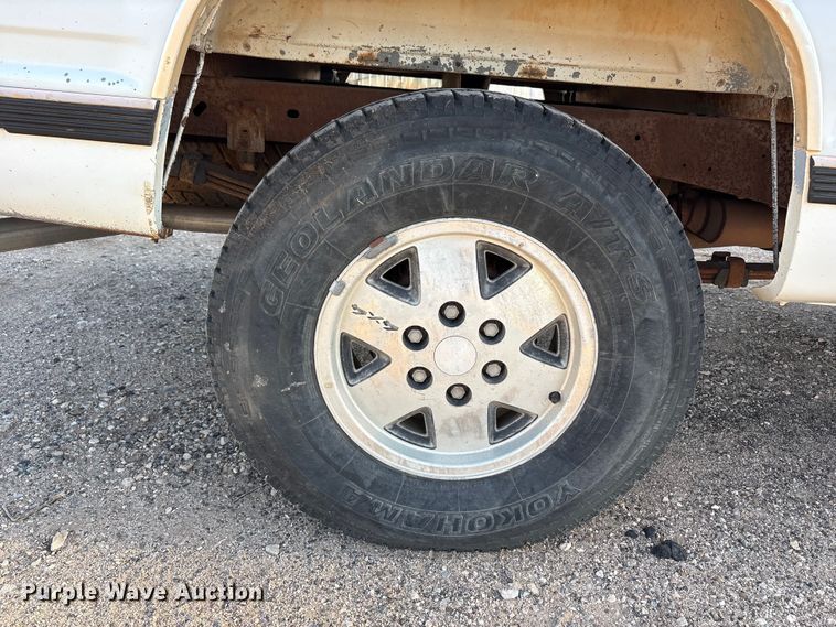 image for item FC2158 1988 Chevrolet K1500 pickup truck