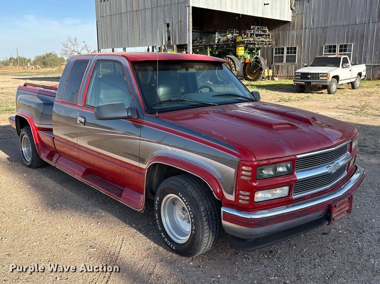 image for item FC2159 1996 Chevrolet C1500 Ext. Cab pickup truck