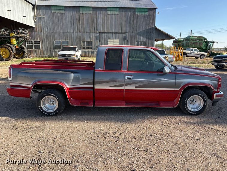 image for item FC2159 1996 Chevrolet C1500 Ext. Cab pickup truck