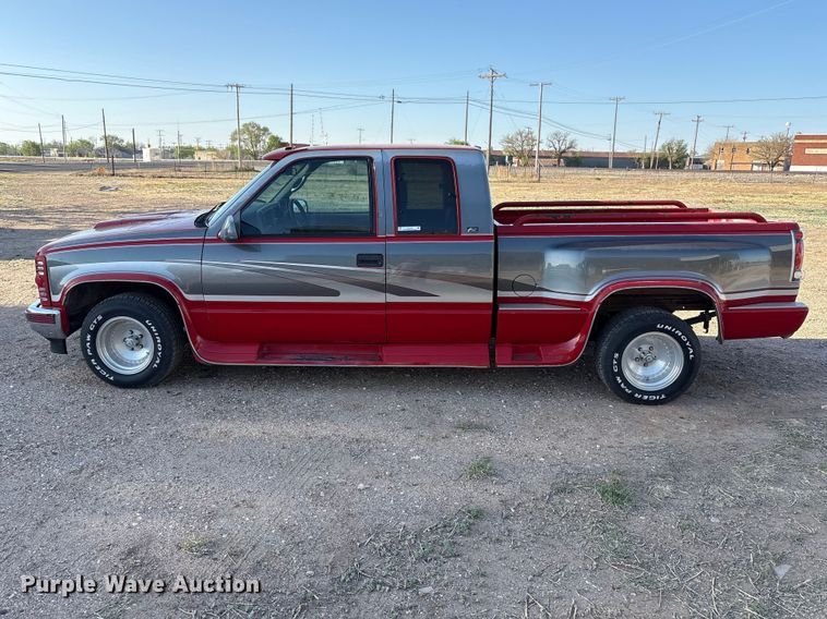image for item FC2159 1996 Chevrolet C1500 Ext. Cab pickup truck