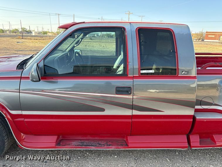image for item FC2159 1996 Chevrolet C1500 Ext. Cab pickup truck