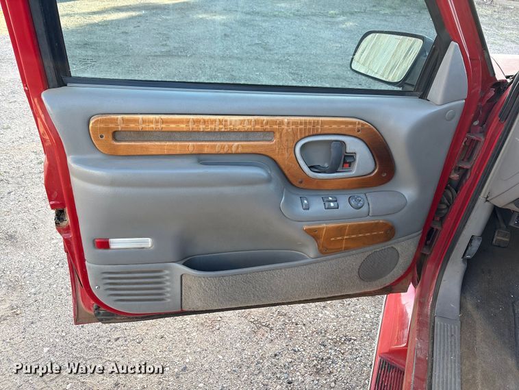 image for item FC2159 1996 Chevrolet C1500 Ext. Cab pickup truck