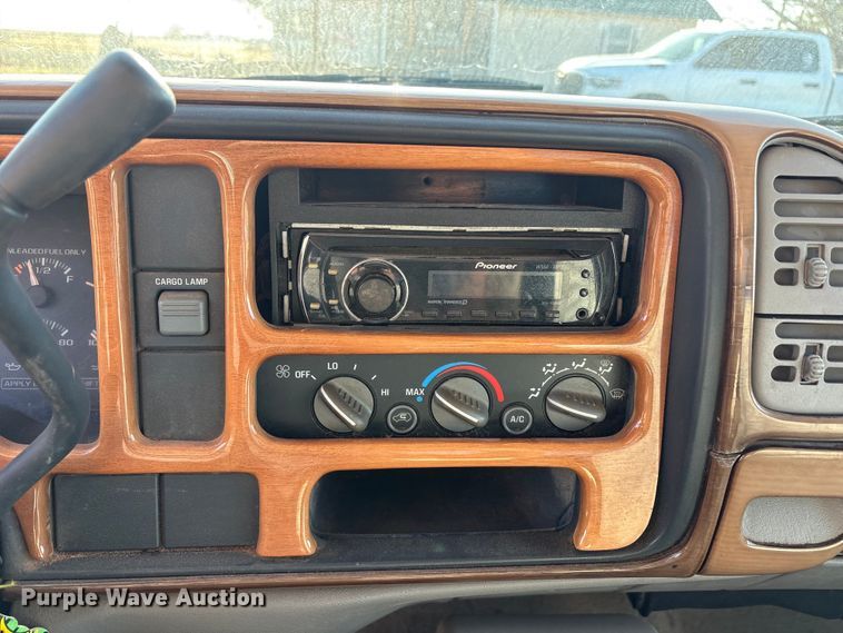 image for item FC2159 1996 Chevrolet C1500 Ext. Cab pickup truck