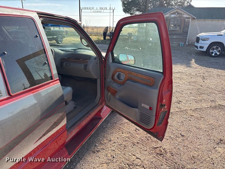 image for item FC2159 1996 Chevrolet C1500 Ext. Cab pickup truck