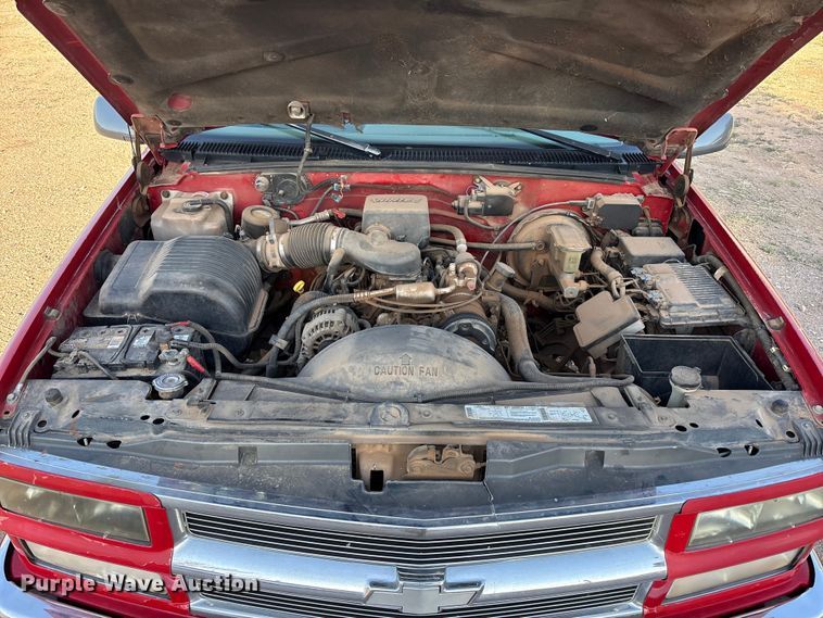 image for item FC2159 1996 Chevrolet C1500 Ext. Cab pickup truck