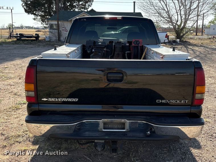 image for item FC2161 2002 Chevrolet Silverado 1500 Ext. Cab pickup truck