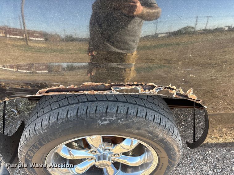 image for item FC2161 2002 Chevrolet Silverado 1500 Ext. Cab pickup truck