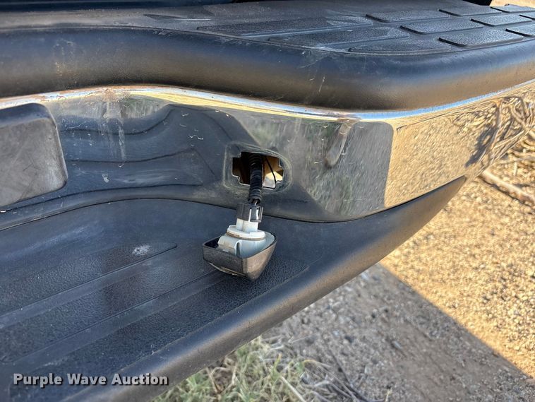 image for item FC2161 2002 Chevrolet Silverado 1500 Ext. Cab pickup truck