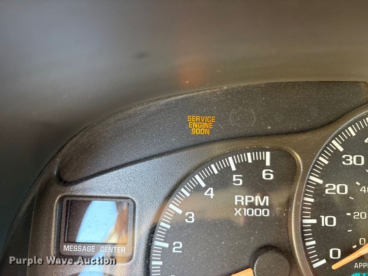 image for item FC2161 2002 Chevrolet Silverado 1500 Ext. Cab pickup truck