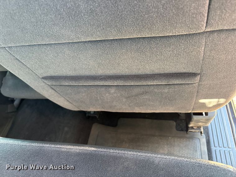 image for item FC2161 2002 Chevrolet Silverado 1500 Ext. Cab pickup truck