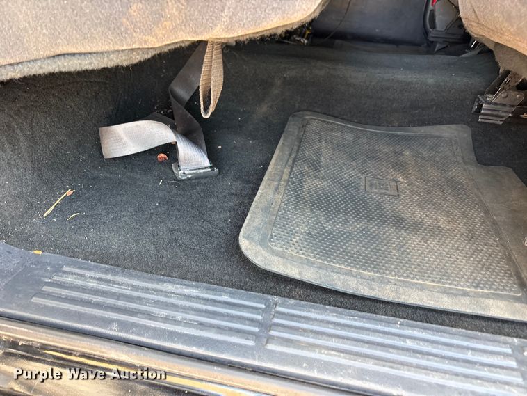 image for item FC2161 2002 Chevrolet Silverado 1500 Ext. Cab pickup truck