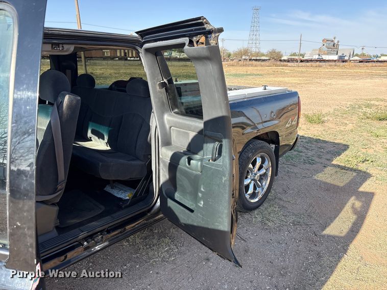 image for item FC2161 2002 Chevrolet Silverado 1500 Ext. Cab pickup truck