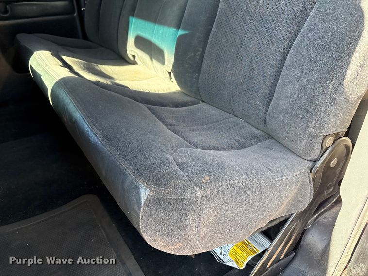 image for item FC2161 2002 Chevrolet Silverado 1500 Ext. Cab pickup truck