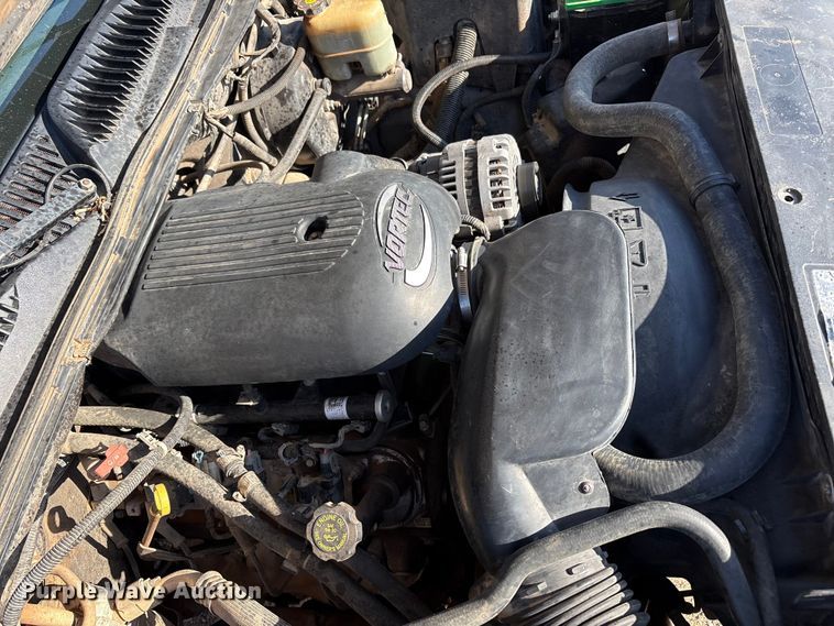 image for item FC2161 2002 Chevrolet Silverado 1500 Ext. Cab pickup truck