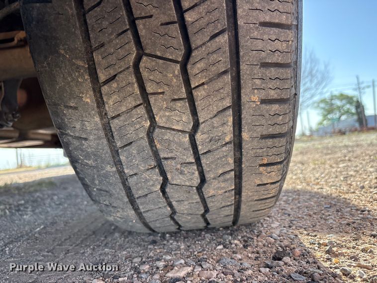 image for item FC2161 2002 Chevrolet Silverado 1500 Ext. Cab pickup truck