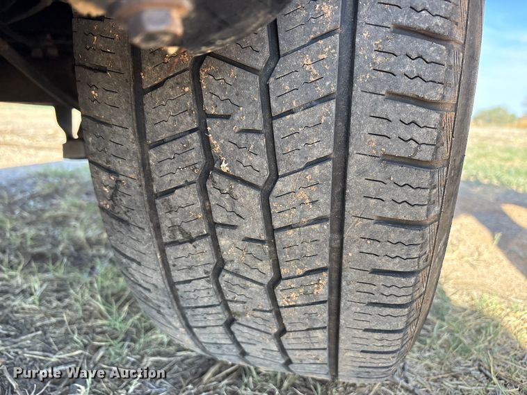 image for item FC2161 2002 Chevrolet Silverado 1500 Ext. Cab pickup truck