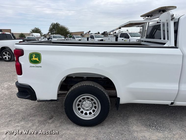 image for item FC2201 2020 Chevrolet Silverado 1500 pickup truck