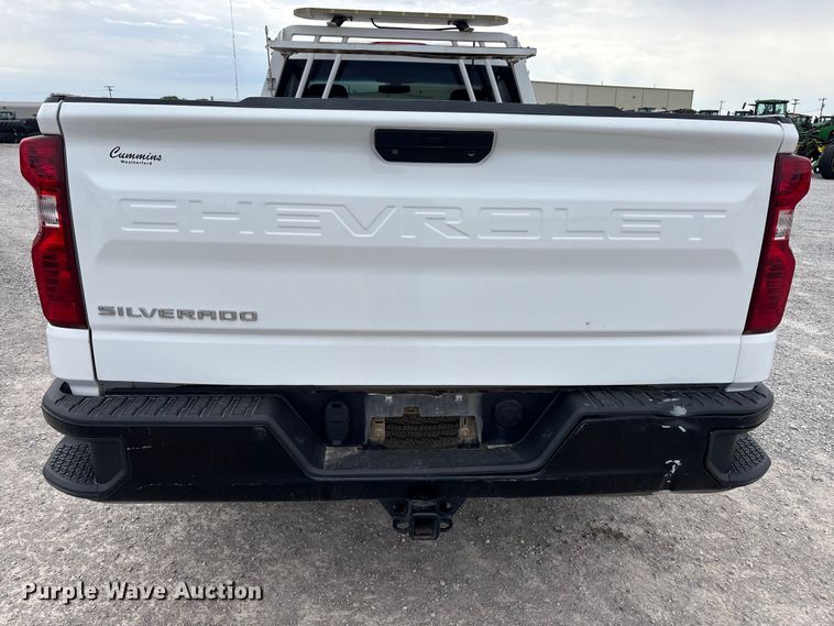 image for item FC2201 2020 Chevrolet Silverado 1500 pickup truck