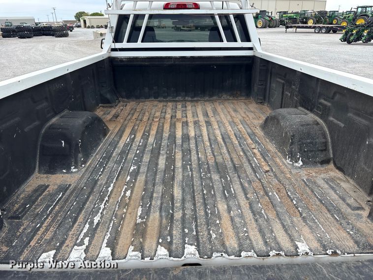 image for item FC2201 2020 Chevrolet Silverado 1500 pickup truck