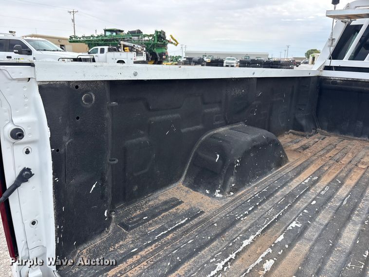 image for item FC2201 2020 Chevrolet Silverado 1500 pickup truck